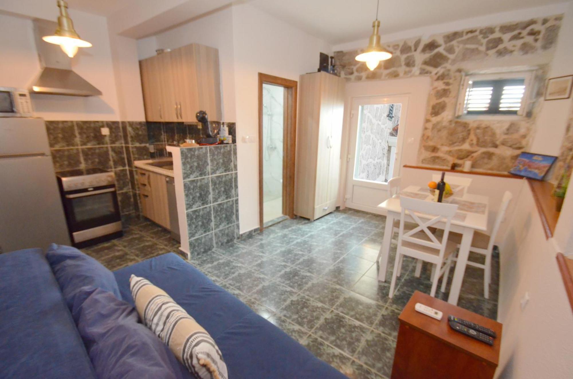 Holiday Home Brinic Tivat Luaran gambar