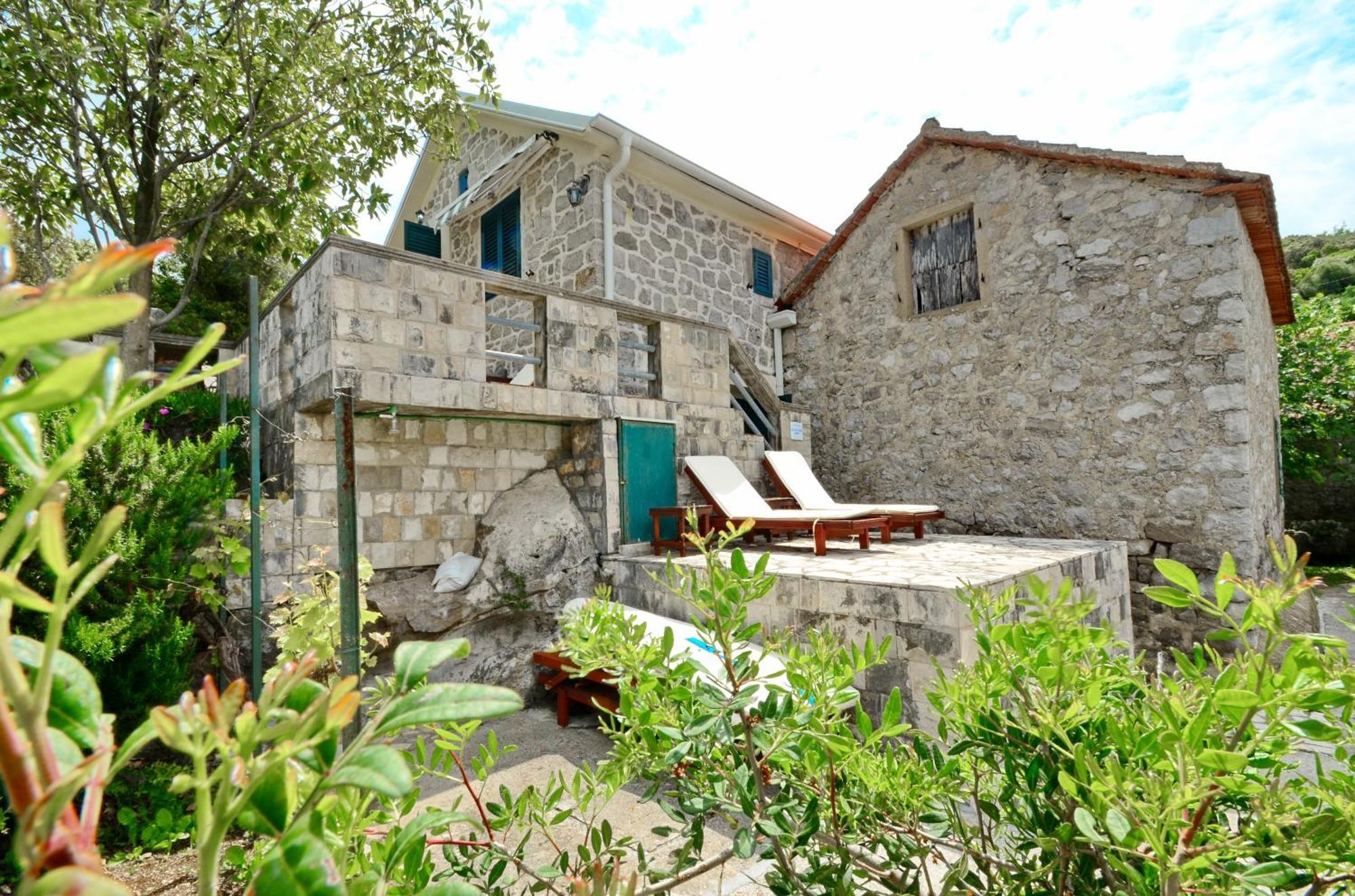 Holiday Home Brinic Tivat Luaran gambar