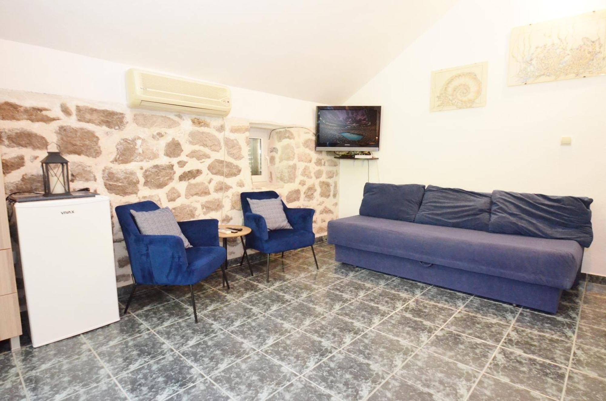 Holiday Home Brinic Tivat Luaran gambar